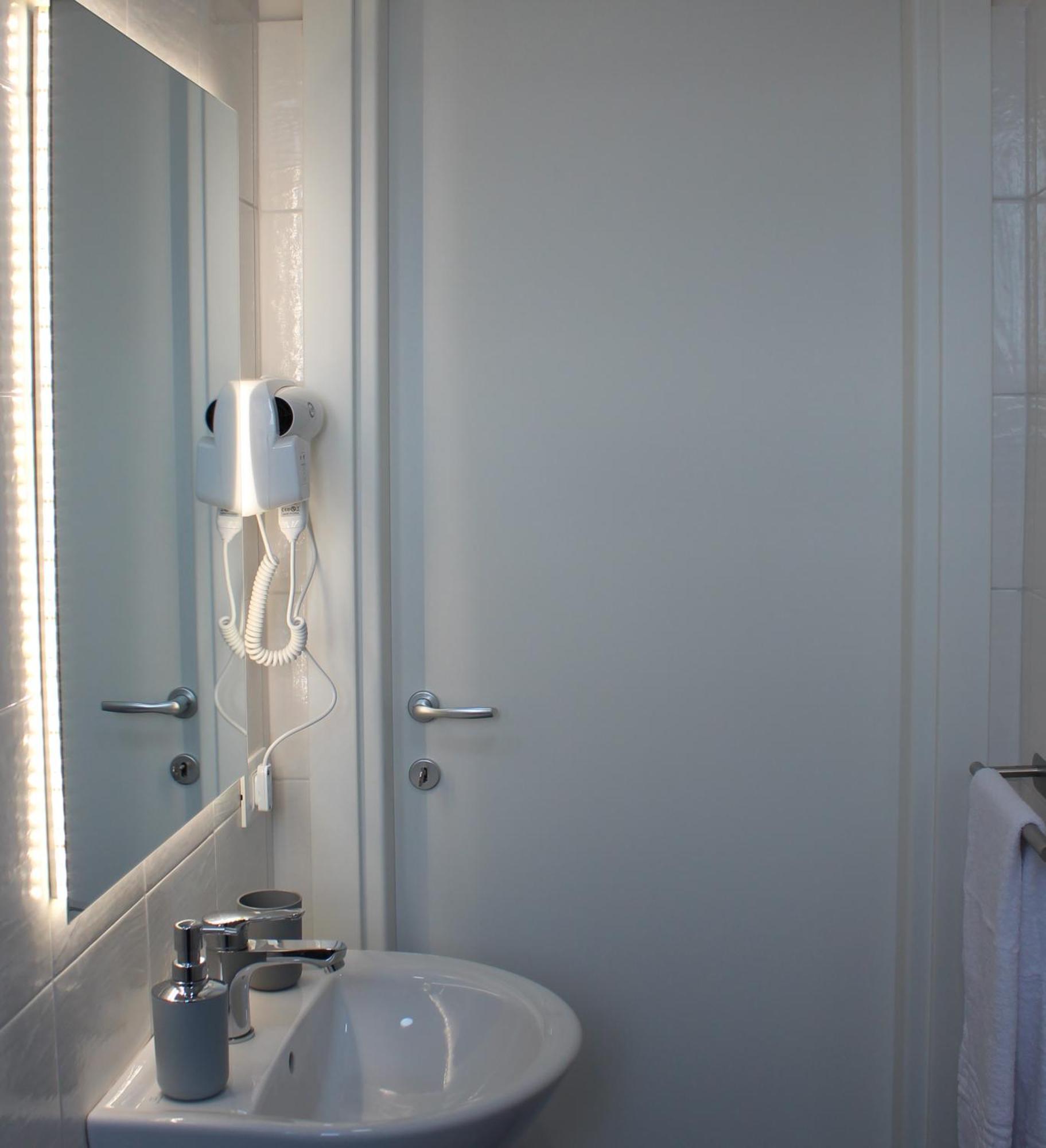 The Twins Rooms In Marettimo 2 Exterior photo